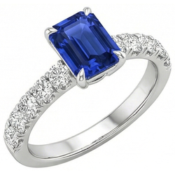 Bague Emeraude Solitaire Accents Saphir Bleu & Diamant Naturels Extraits des Mines ( et non cultivés en laboratoire ) 4.25 Carats