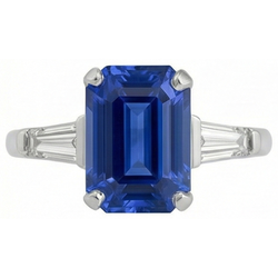 Bague En Saphir Taille émeraude Avec Diamants Taille Baguette