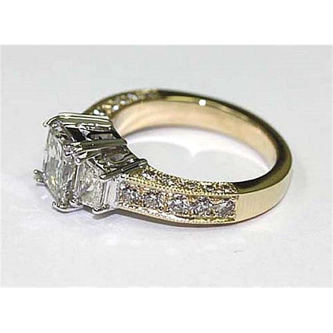 Bague En Véritable Diamant Trois Pierres De 2.75 Carats Avec Accents Bicolores 14K