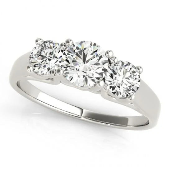 Bague Etincelante Avec Réel Diamant Rond Brillant De 1.65 Carat Et 3 Pierres En Or 14 Carats