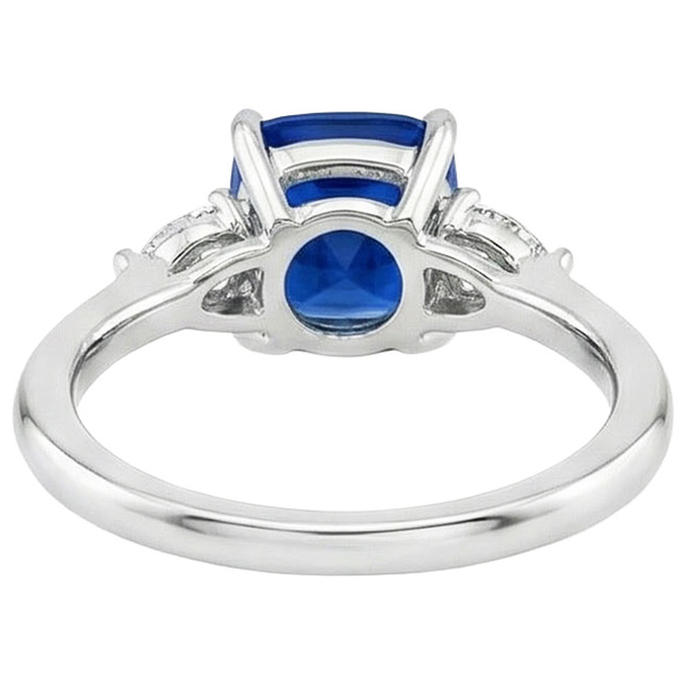 naturel cushion saphir 2.50carats bague détail rapproché