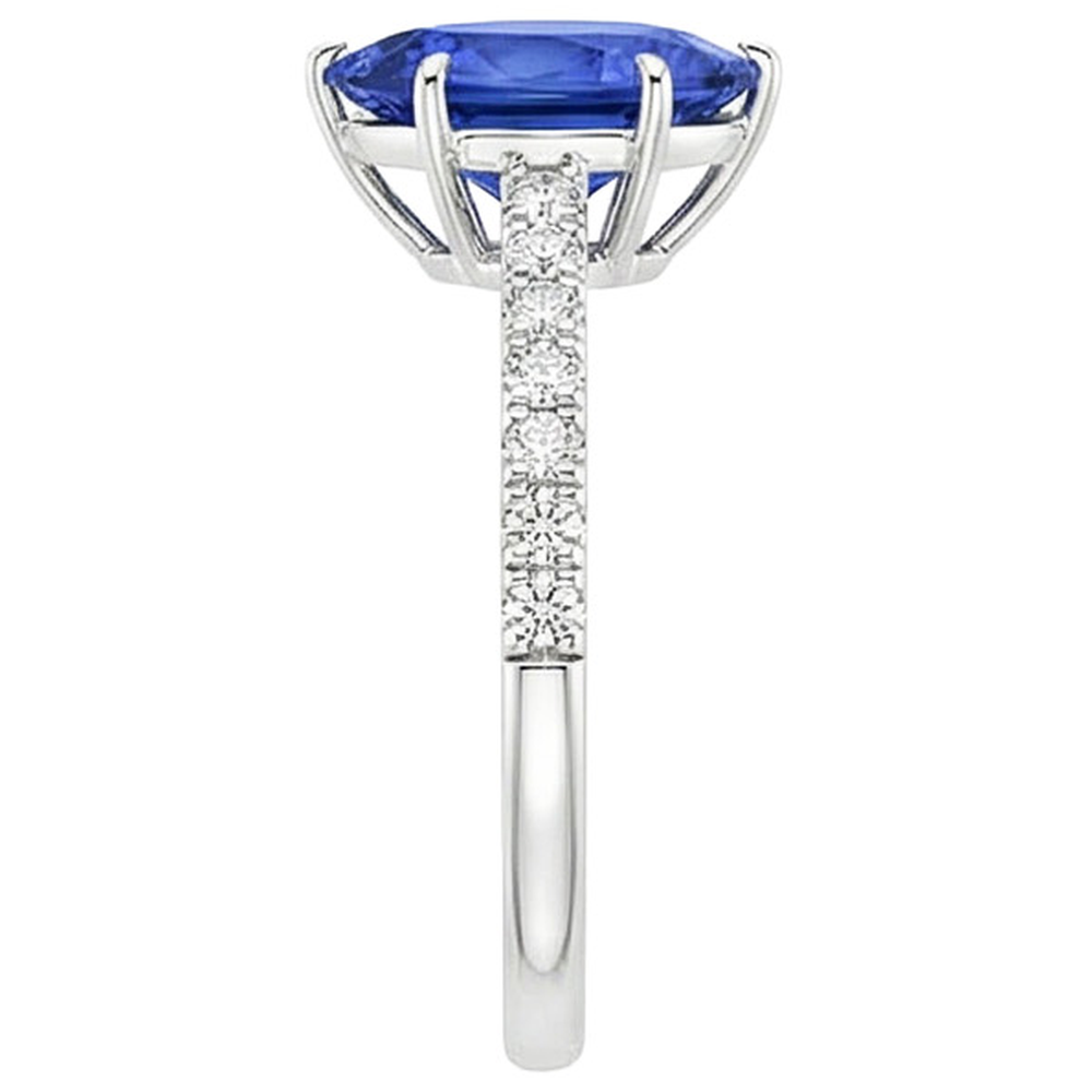 naturel pear diamant 5carats bague sur blanc