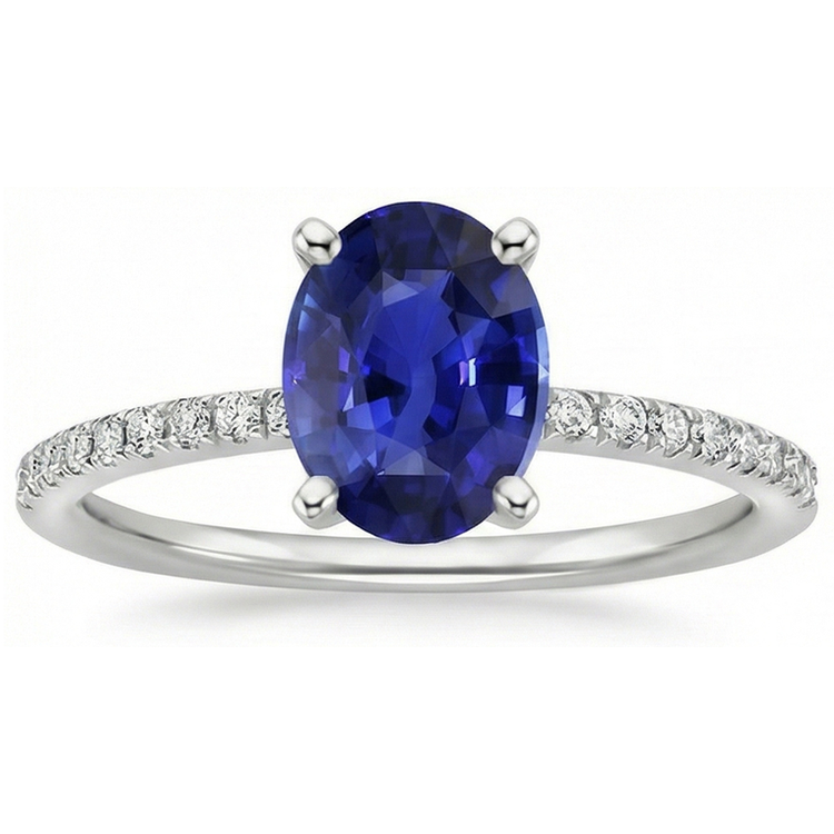 Bague Femme Saphir Bleu Taille Ovale Avec Pavé De Diamants Naturels Extraits des Mines ( et non cultivés en laboratoire ) 4.50 Carats