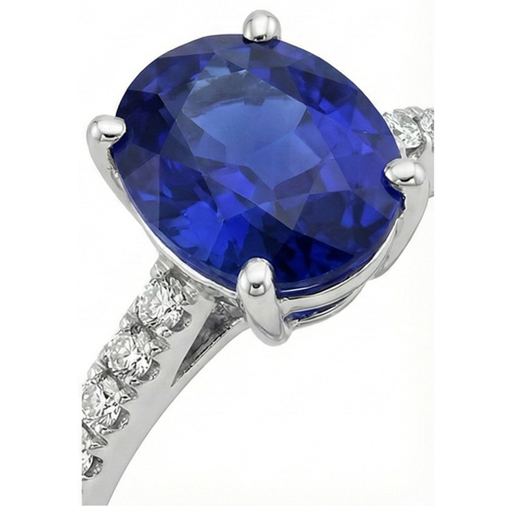 Bague Femme Saphir Bleu Taille Ovale Avec Pavé De Diamants Naturels Extraits des Mines ( et non cultivés en laboratoire ) 4.50 Carats