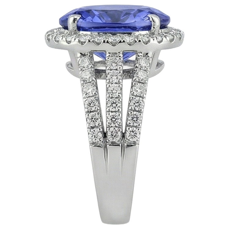 Bague Grande Tanzanite Ovale Avec Petits Diamants Ronds 6.70 Ct Or 14K