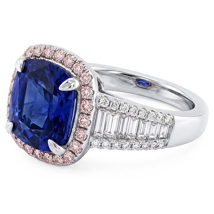 Bague Halo Saphir Bleu Avec Baguette & Diamants Ronds 4.5 Carats