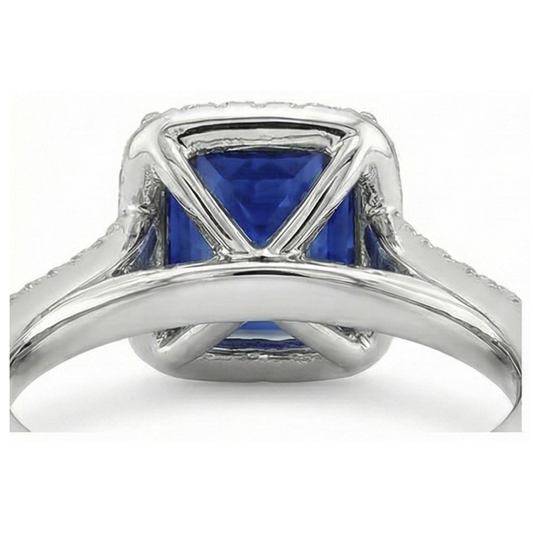 Bague Halo Saphir Bleu et Diamant Naturels Extraits des Mines ( et non cultivés en laboratoire ) 6.5 Carat Princesse avec Accent