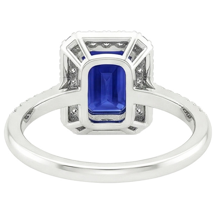 Bague Halo de Diamants Naturels Extraits des Mines ( et non cultivés en laboratoire ) avec Saphirs Bleus sur le Côté Emeraude 4.25 Carats