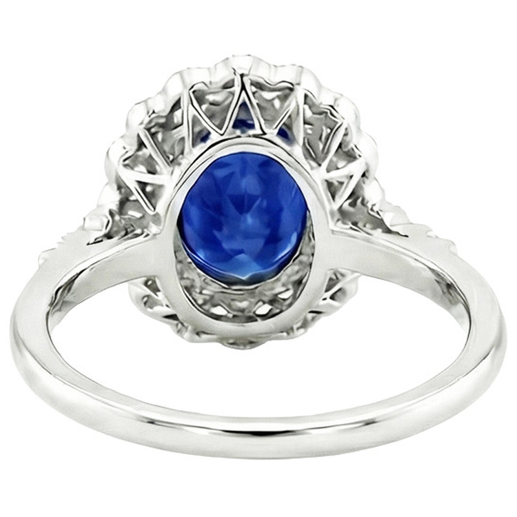Bague Halo de style antique sertie de saphir bleu avec diamants 4 carats
