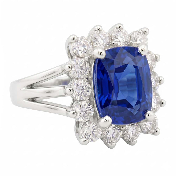 Bague Or Blanc Saphir Sri Lanka Coussin Diamants Naturels Extraits des Mines ( et non cultivés en laboratoire ) 6 Ct
