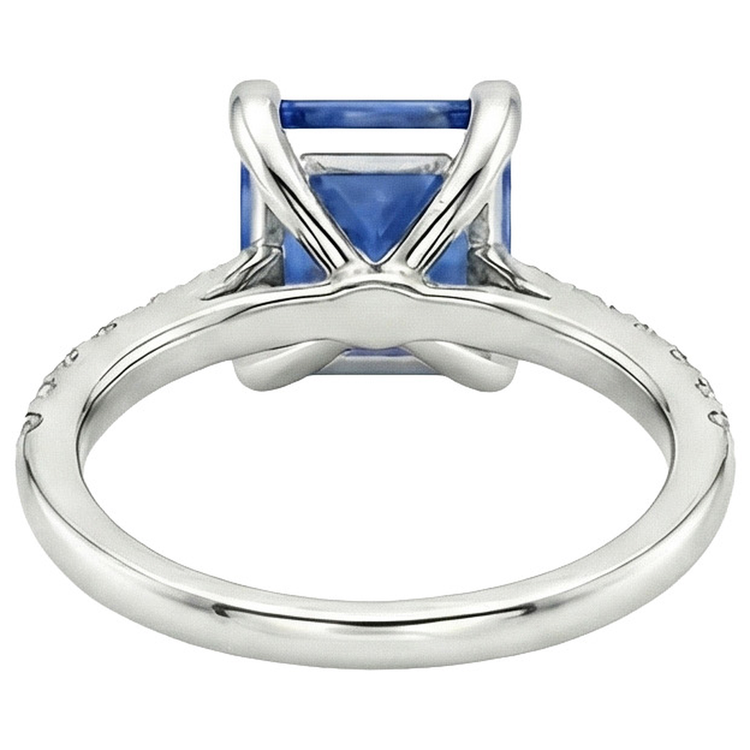 naturel diamant 4carats bague sur blanc