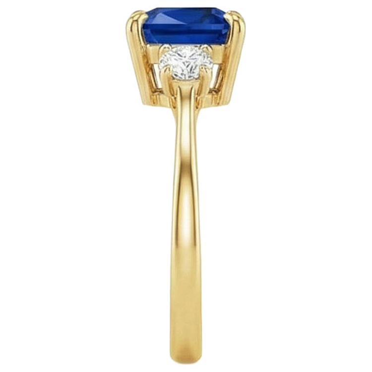 Bague Or Jaune 3 Pierres Diamant Naturels Extraits des Mines ( et non cultivés en laboratoire ) Et Coussin Saphir Bleu 2.50 Carats