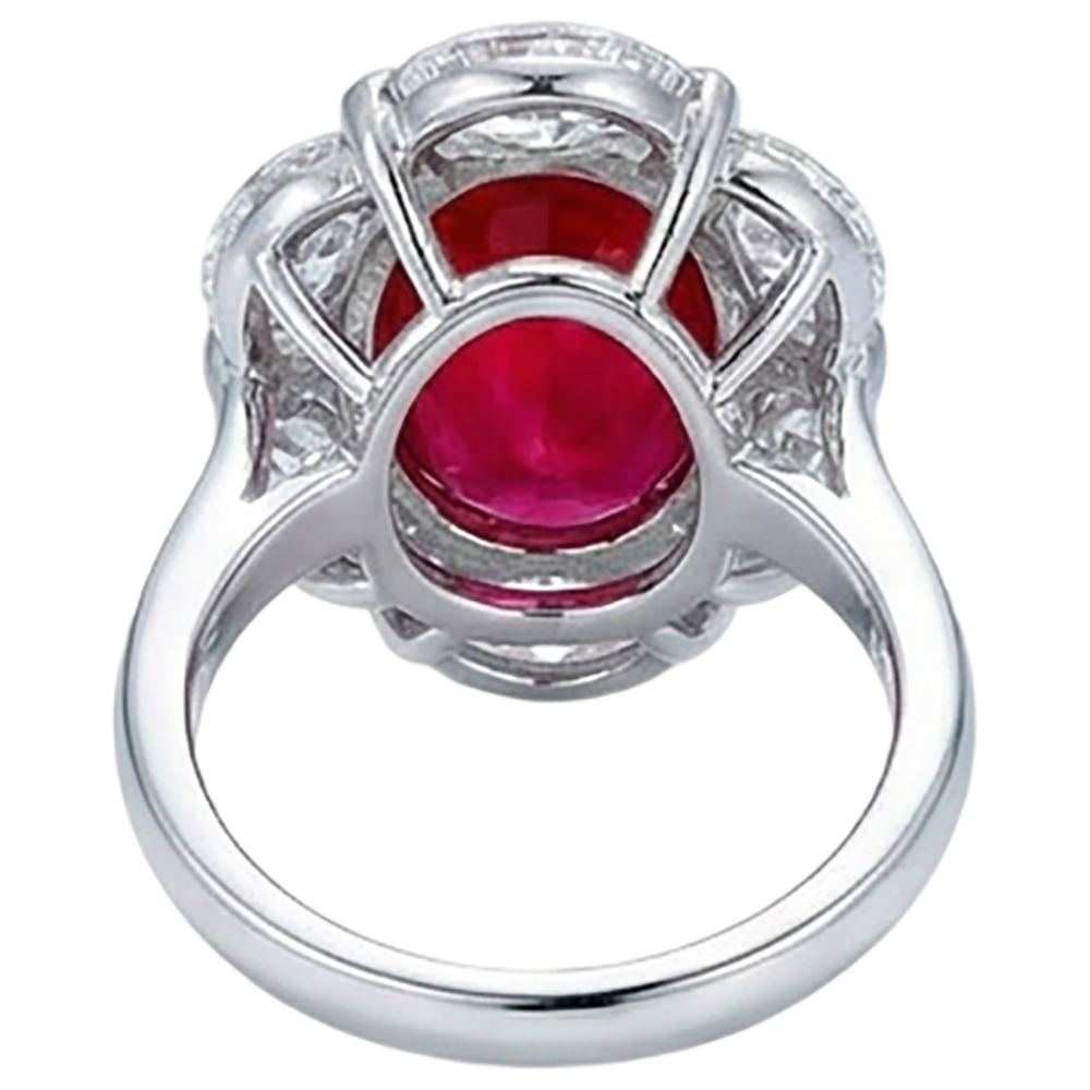 naturel oval rubis 5.25carats bague sur blanc