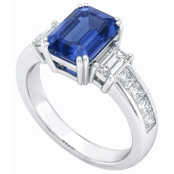 Bague Saphir Bleu 3 Pierres Taille Emeraude & Diamants Princesse 4 Carats