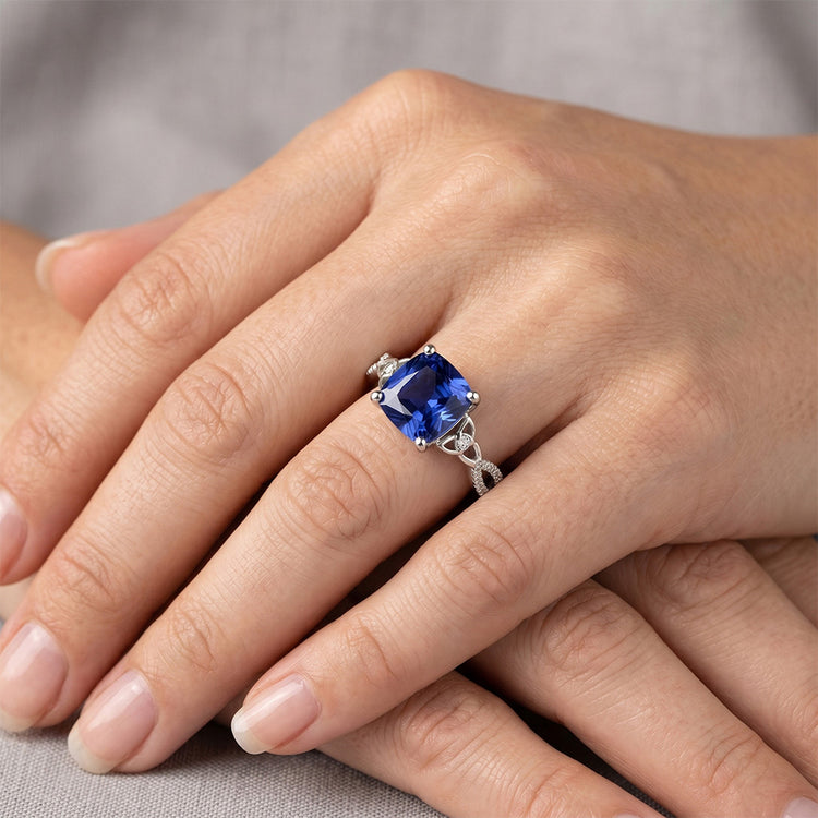 Bague Saphir Bleu Ceylan Coussin Et Pierres Précieuses Diamant Naturels Extraits des Mines ( et non cultivés en laboratoire ) 3.25 Carats