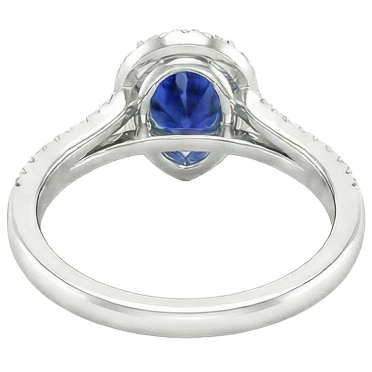 naturel pear diamant 5carats bague sur blanc