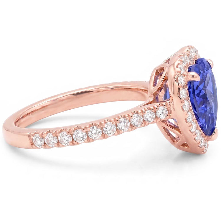 Bague Saphir Bleu Coeur Halo En Or Rose Avec Accents De Diamants 3 Carats