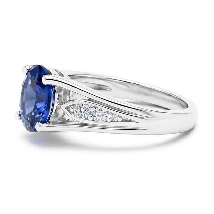 Bague Saphir Bleu Ovale 1.50 Carats Et Diamant Naturels Extraits des Mines ( et non cultivés en laboratoire ) Rond Or 14K