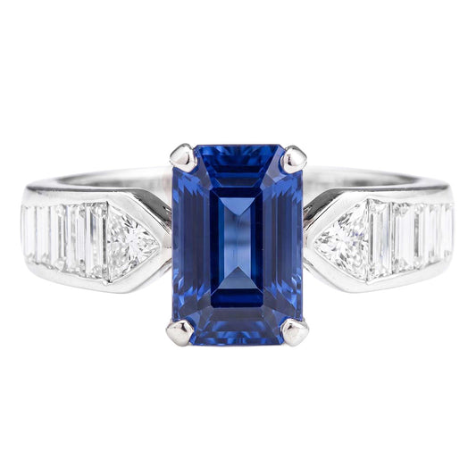 Bague Saphir Bleu Pierres Précieuses Trillion & Baguettes Accentués 3.50 Carats