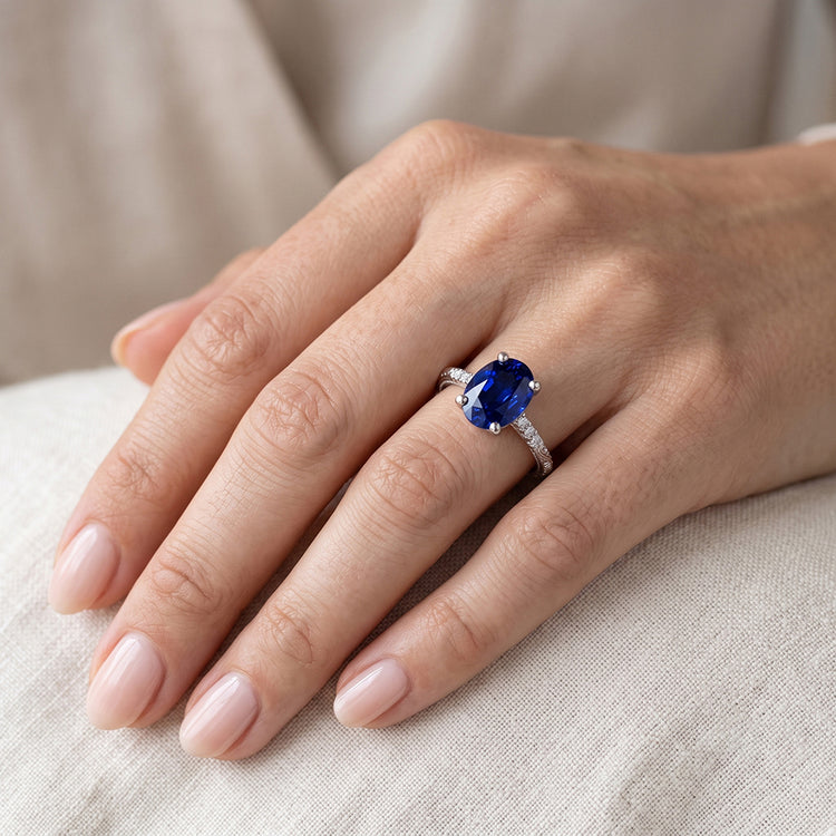 Bague Saphir Bleu Solitaire Style Antique Avec Accents 3.50 Carats