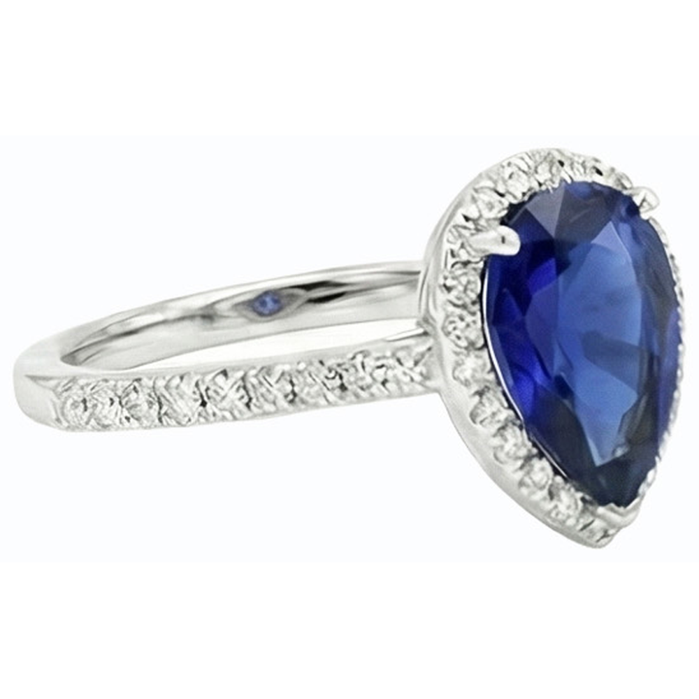 naturel pear diamant 4carats bague sur blanc