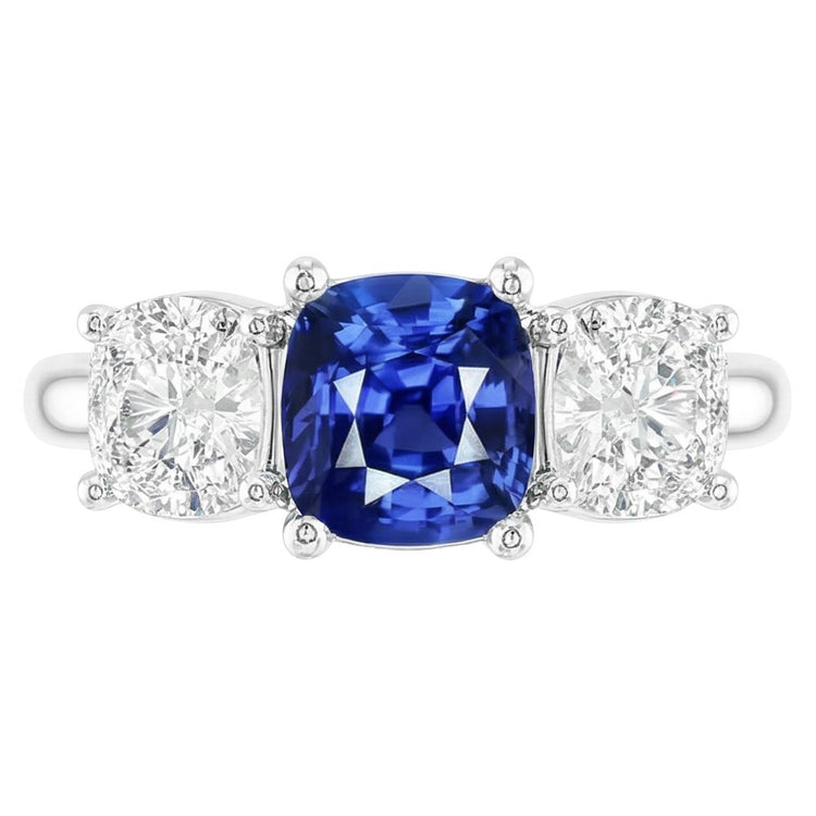 Bague Saphir Coussin Trois Pierres Diamants Or 2.50 Carats Joaillerie