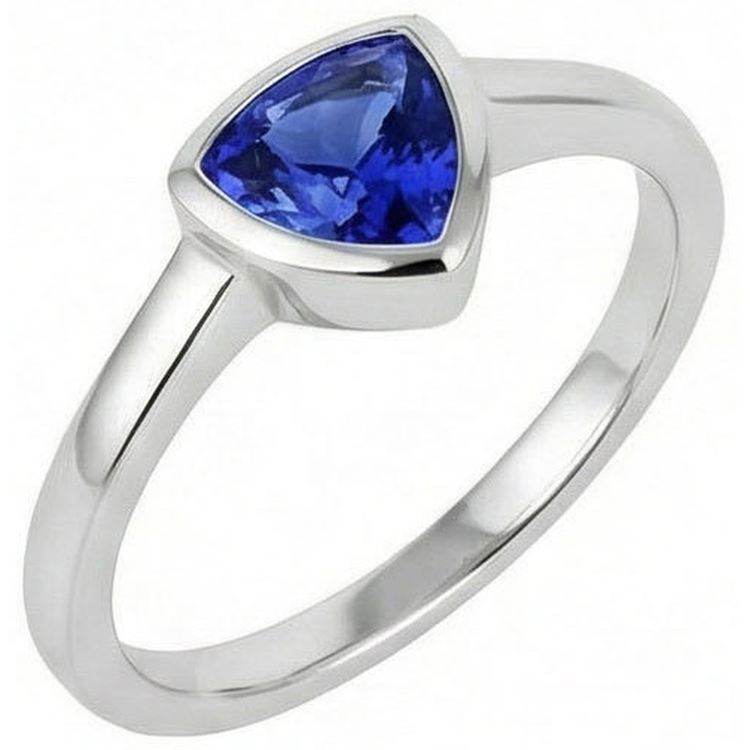 Bague Saphir Trillion Cut En Serti Lunette