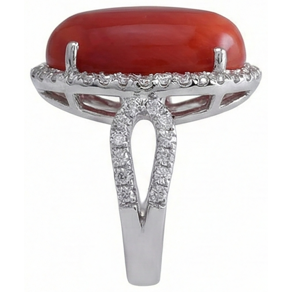 naturel oval diamant 13.75carats bague sur blanc