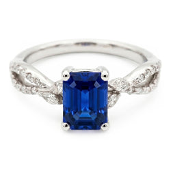 Bague Solitaire Avec Accents Diamants Naturels Extraits des Mines ( et non cultivés en laboratoire ) Marquise & Saphir Bleu 4 Carats