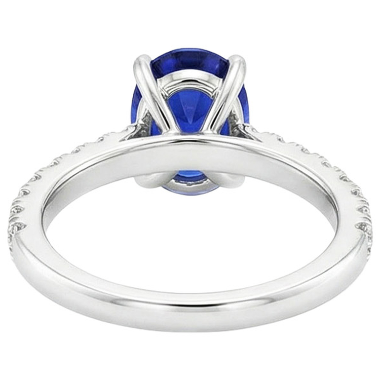naturel oval saphir 4carats bague détail rapproché