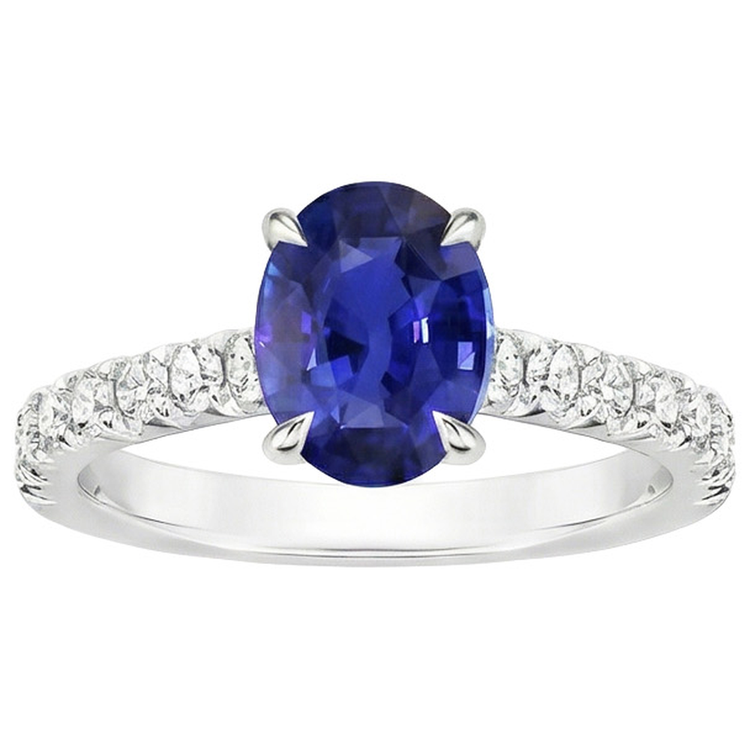 naturel oval saphir 4carats bague vue de dessus