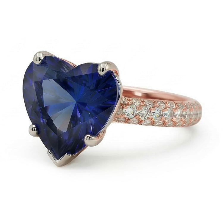 Bague Solitaire Coeur Saphir Bleu Avec Pavé De Diamants 3.50 Carats