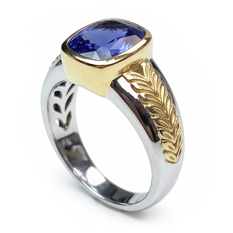 Bague Solitaire Deux Tons Tanzanite Coussin Lunette Sertie 5.50 Carats