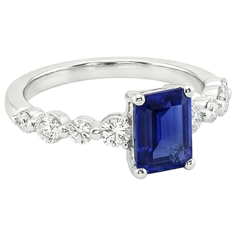 Bague Solitaire Diamant Naturels Extraits des Mines ( et non cultivés en laboratoire ) avec Accents Saphir Bleu Émeraude 4.50 Carats