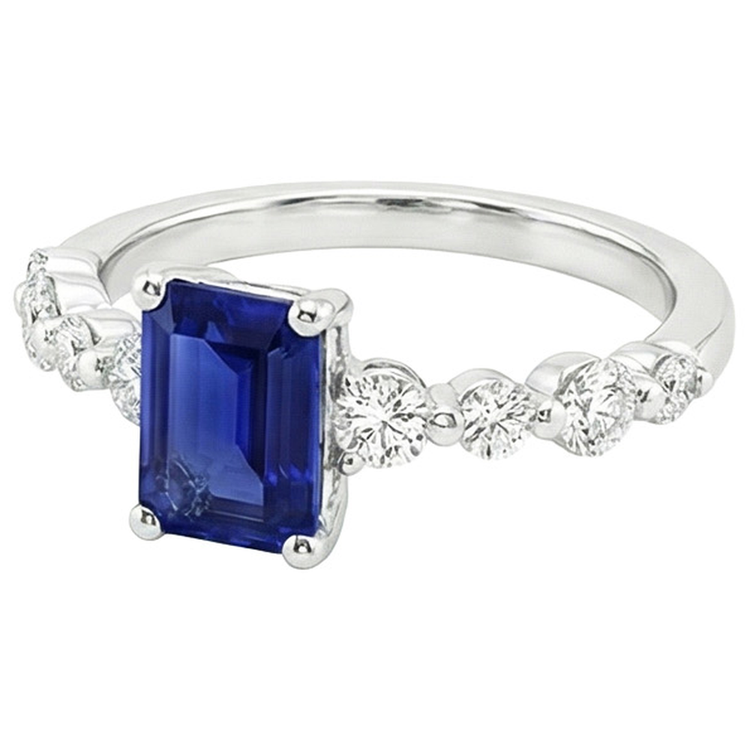 Bague Solitaire Diamant Naturels Extraits des Mines ( et non cultivés en laboratoire ) avec Accents Saphir Bleu Émeraude 4.50 Carats