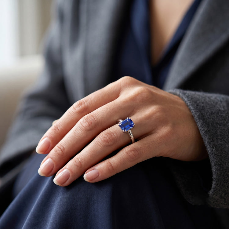 Bague Solitaire Or Blanc Forme Emeraude Saphir Ceylan 2.50 Carats