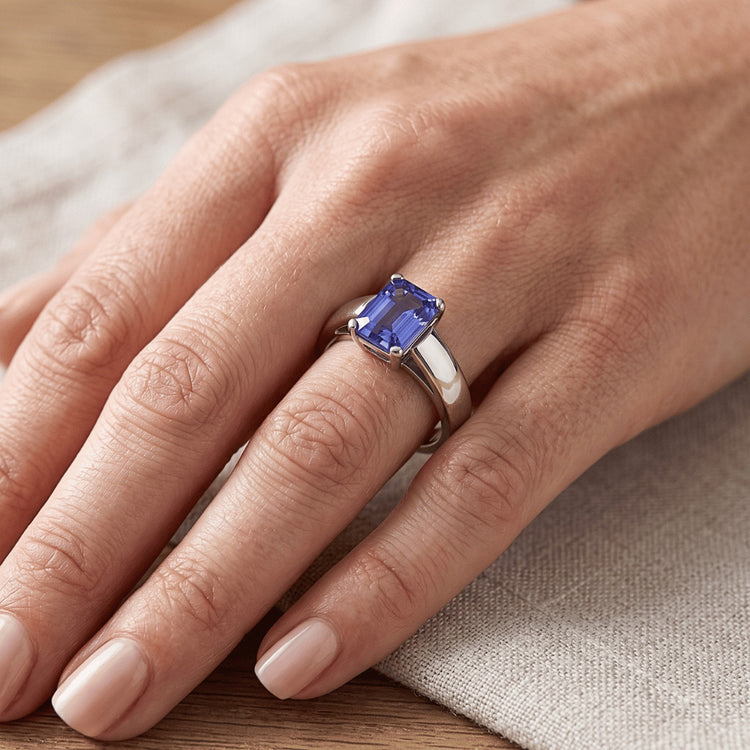 Bague Solitaire Or Blanc Taille Emeraude Saphir Ceylan 1.50 Carats