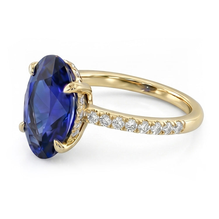 Bague Solitaire Or Jaune Saphir Bleu Ovale Avec Accents 4 Carats