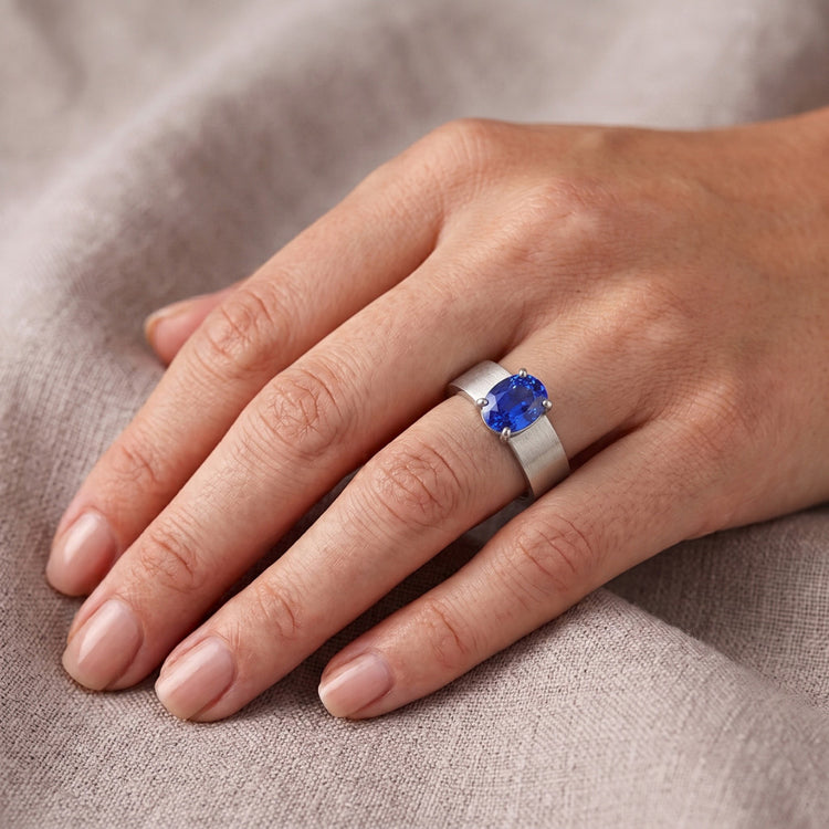 Bague Solitaire Pierres Précieuses Homme Saphir Bleu Naturel Ovale 1.50 Carats
