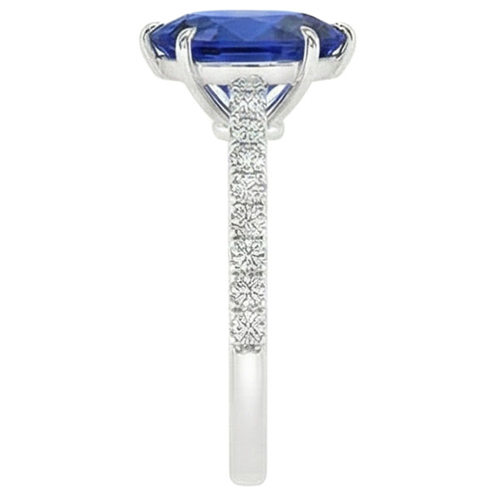 naturel pear diamant 5carats bague sur blanc