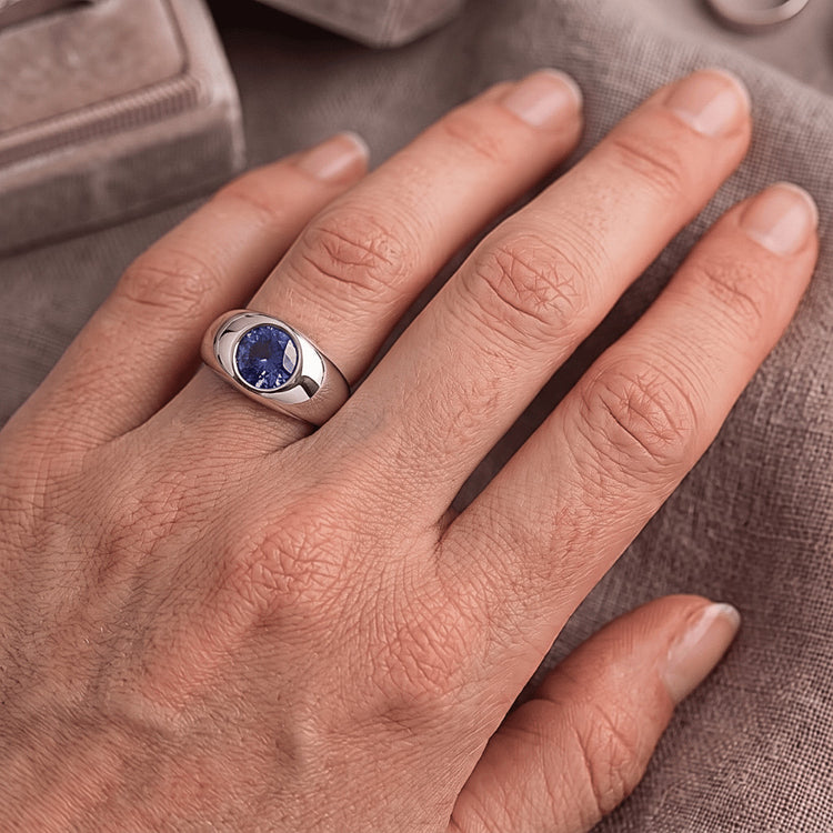 Bague Solitaire Ronde Ceylan Saphir Flush Set Tige Épaisse