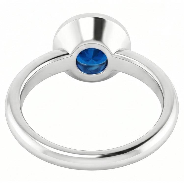 Bague Solitaire Saphir Bleu 0.75 Carats Sertissage Lunette Or Blanc 14K