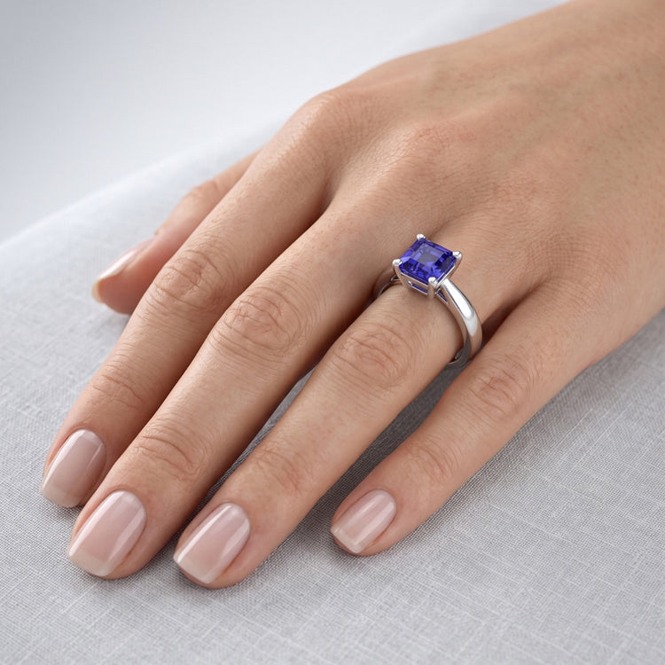 Bague Solitaire Saphir Bleu Asscher Cut