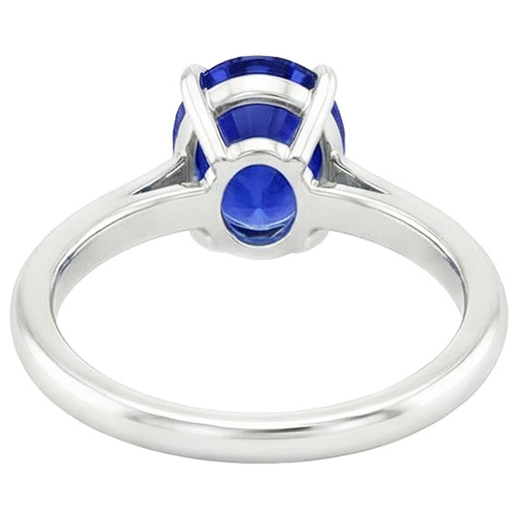 Bague Solitaire Saphir Bleu Taille Ovale Sertissage Griffe 3 Carats