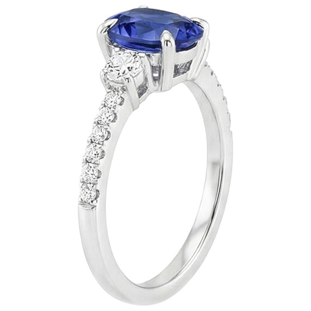 naturel oval saphir 3.50carats bague sur blanc
