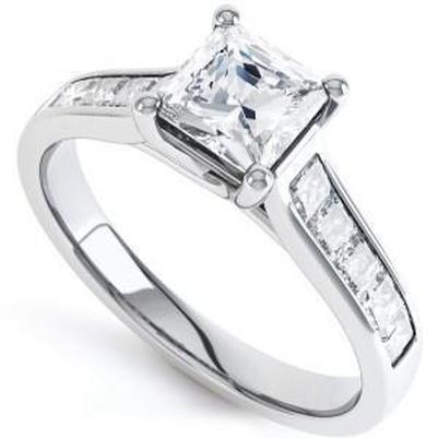 Bague Solitaire Taille Princesse Avec Accent Véritable Diamants 4 Carats Or Blanc 14K