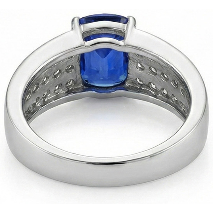 Bague Sri Lanka Coussin Saphir Avec Diamants Naturels Extraits des Mines ( et non cultivés en laboratoire ) Or 3.50 Ct Blanc 14K