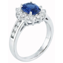 Bague Taille Ronde Saphir Et Diamants Naturels Extraits des Mines ( et non cultivés en laboratoire ) Sri Lanka Or Blanc 3.80 Ct
