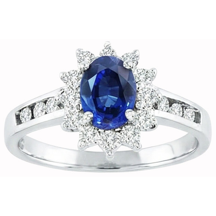 Bague Taille Ronde Saphir Et Diamants Naturels Extraits des Mines ( et non cultivés en laboratoire ) Sri Lanka Or Blanc 3.80 Ct