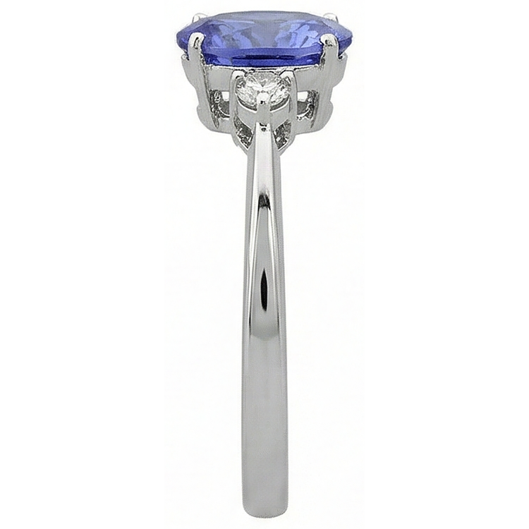 naturel oval tanzanite 1.95carats bague sur blanc